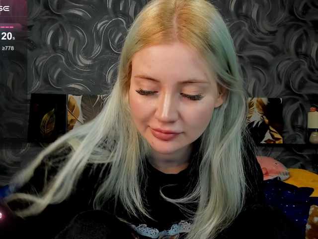LillieBerry live cam preview