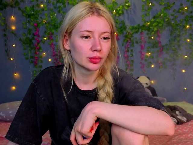 LillieBerry live cam on BongaCams