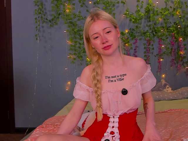 LillieBerry live cam on BongaCams