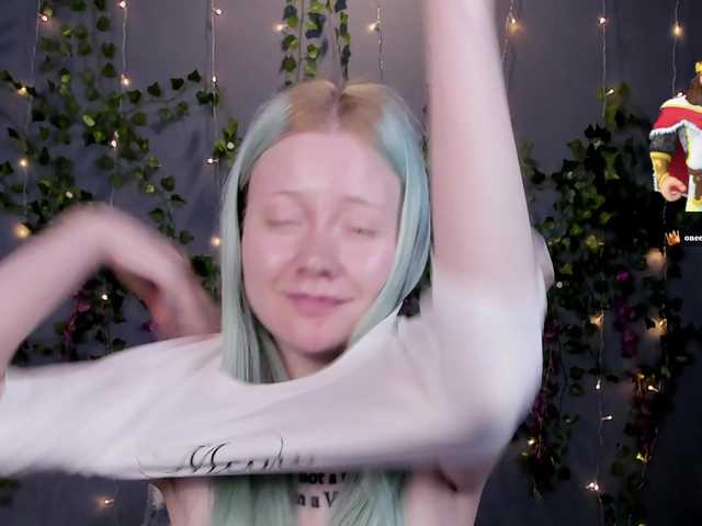 LillieBerry live cam on BongaCams
