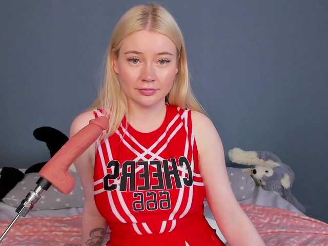 LillieBerry live cam on BongaCams