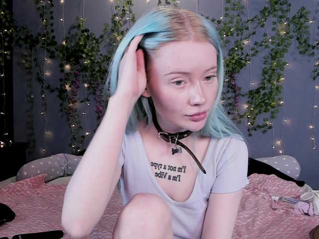 LillieBerry live cam on BongaCams