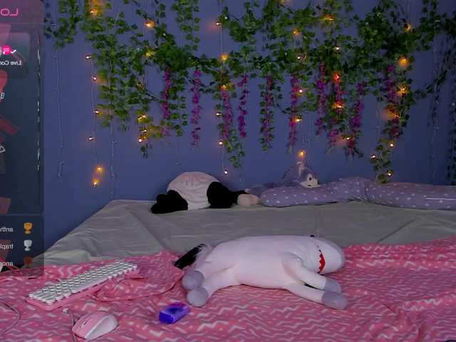 LillieBerry live cam on BongaCams