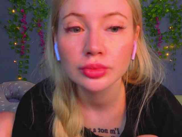 LillieBerry webcam