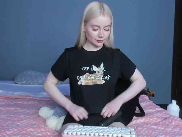 LillieBerry webcam