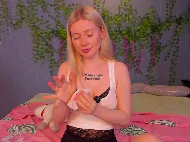 LillieBerry webcam