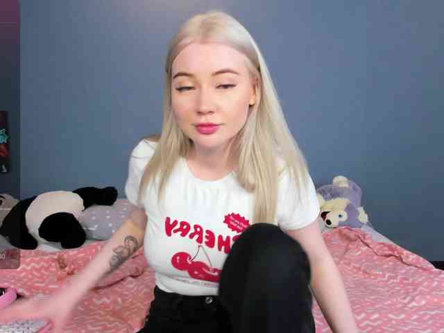 LillieBerry webcam
