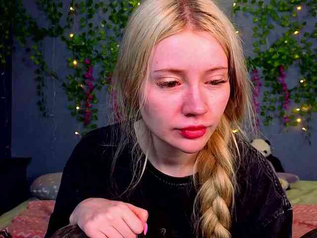 LillieBerry webcam