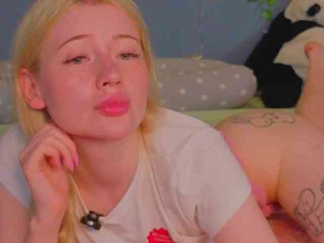LillieBerry webcam