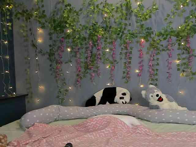LillieBerry webcam