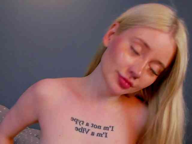LillieBerry webcam