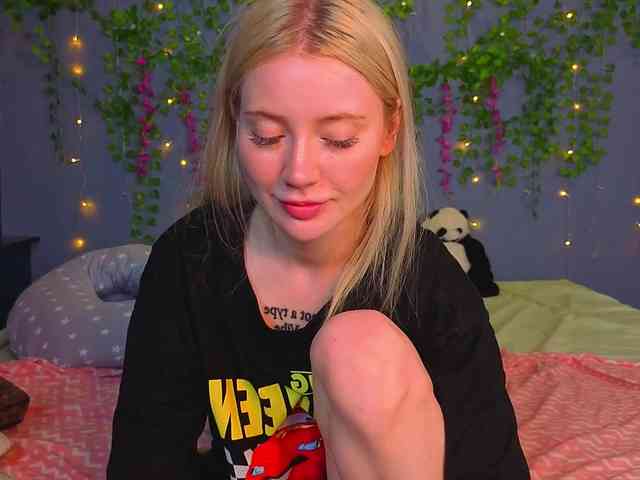 LillieBerry webcam