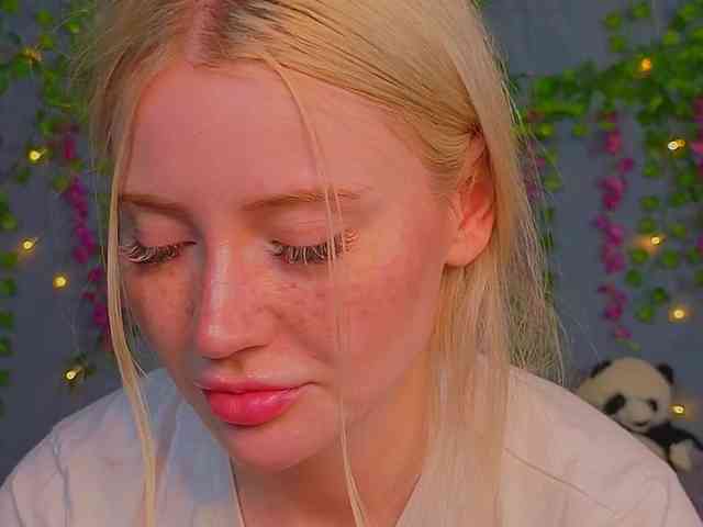 LillieBerry webcam