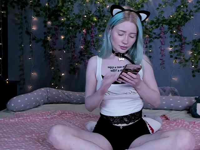 LillieBerry webcam