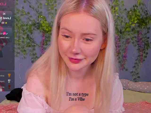 LillieBerry webcam