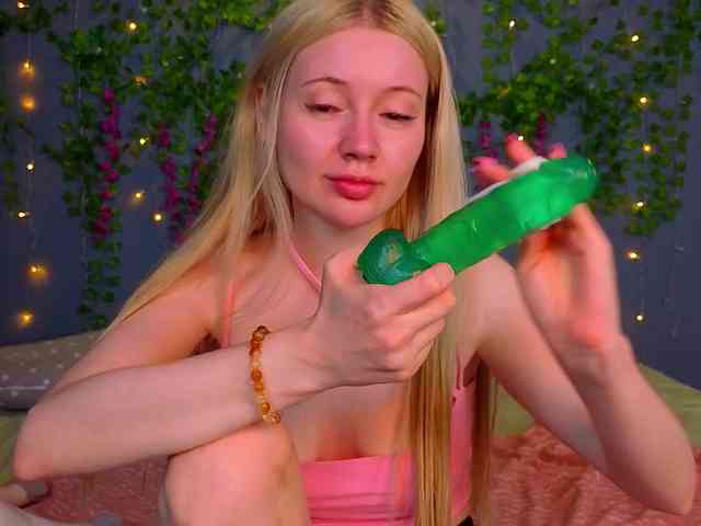 LillieBerry webcam