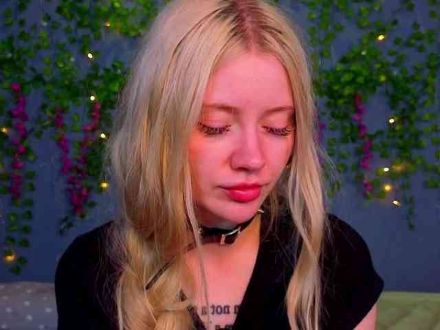 LillieBerry webcam