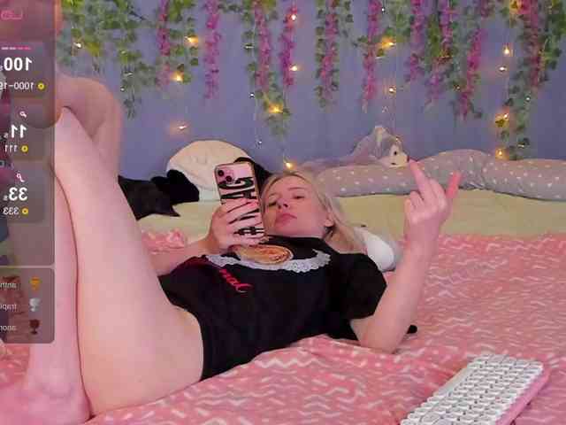 LillieBerry webcam