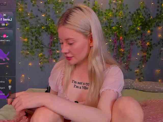 LillieBerry webcam