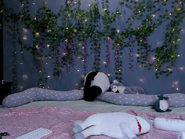 LillieBerry webcam