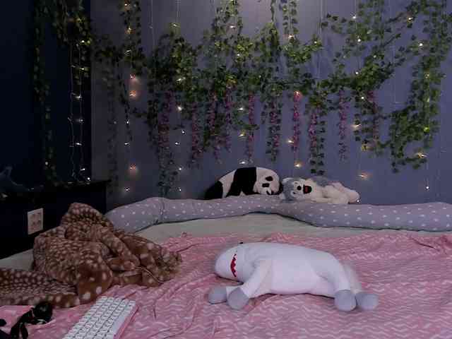 LillieBerry webcam