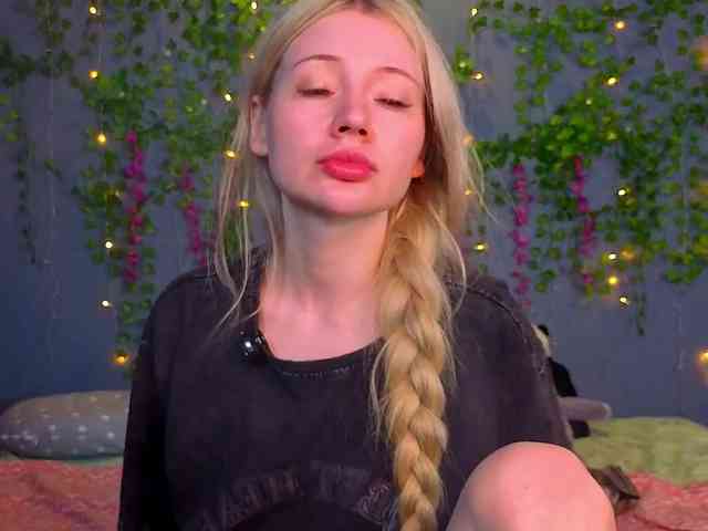 LillieBerry webcam