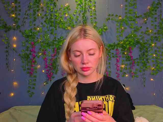 LillieBerry webcam
