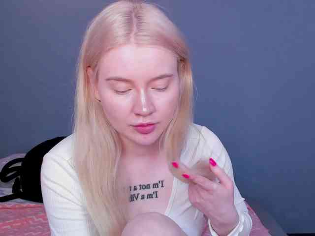 LillieBerry webcam
