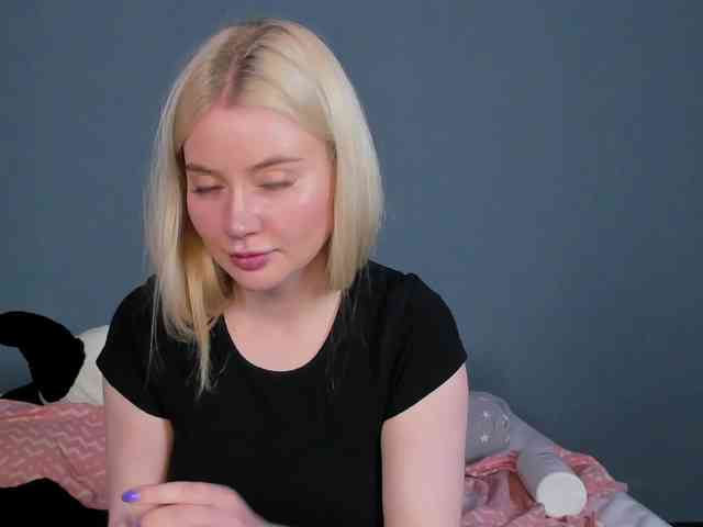 LillieBerry webcam
