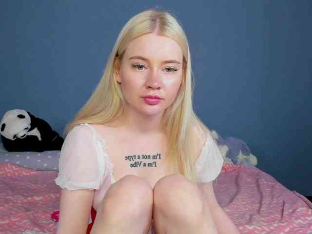 LillieBerry webcam