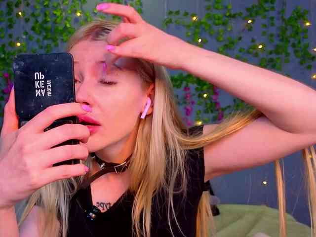 LillieBerry webcam