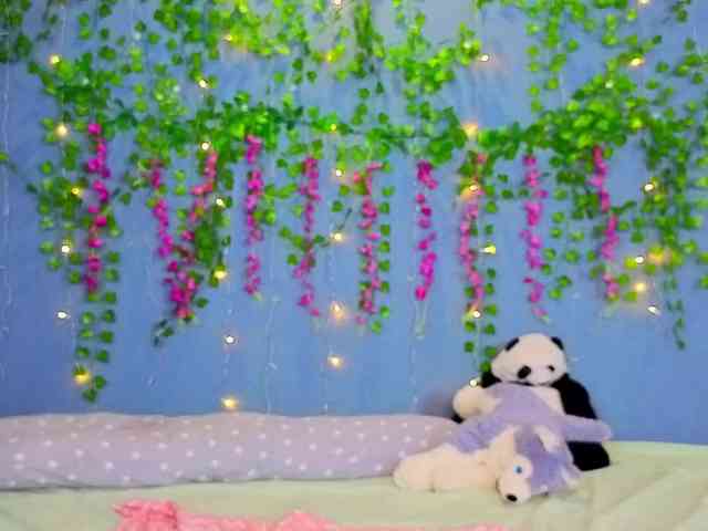LillieBerry webcam