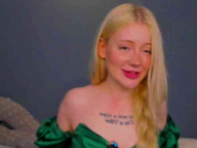 LillieBerry webcam