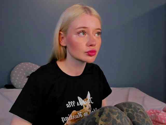 LillieBerry webcam
