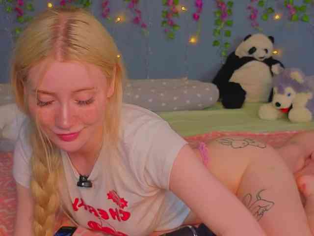 LillieBerry webcam