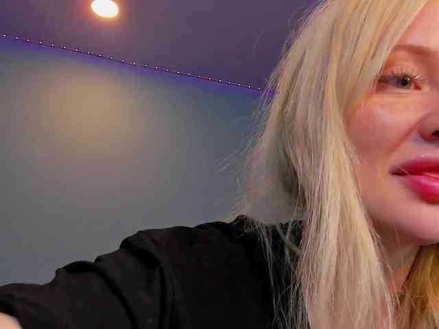LillieBerry webcam