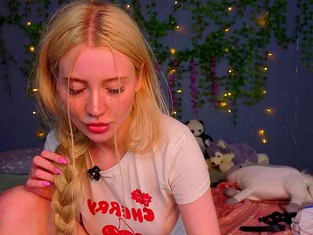 LillieBerry webcam