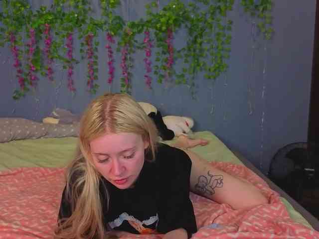 LillieBerry webcam