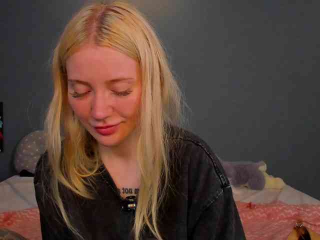 LillieBerry webcam