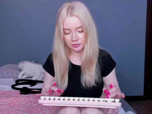 LillieBerry webcam