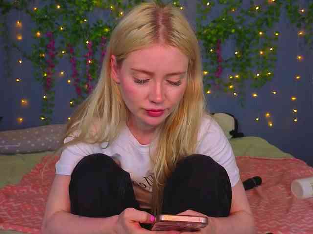 LillieBerry webcam