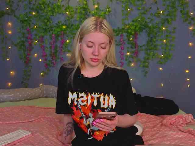 LillieBerry webcam