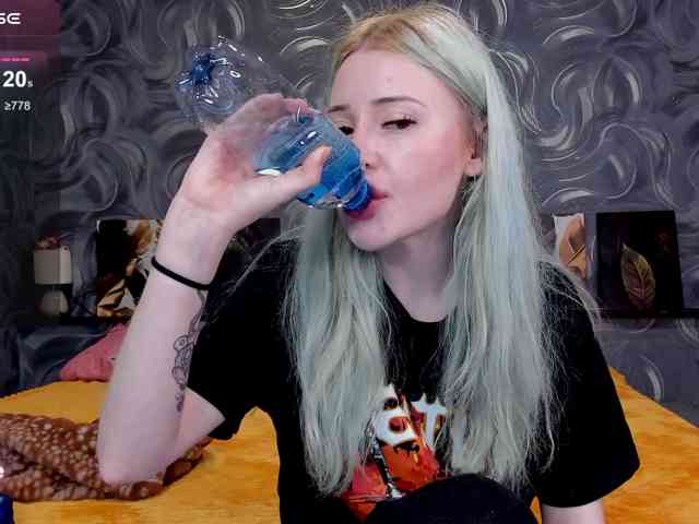 LillieBerry webcam