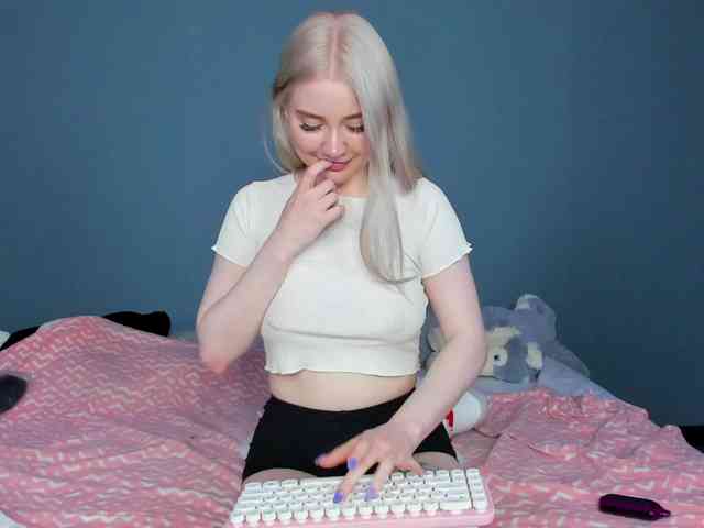 LillieBerry webcam