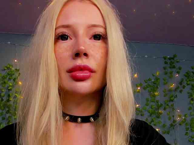 LillieBerry webcam