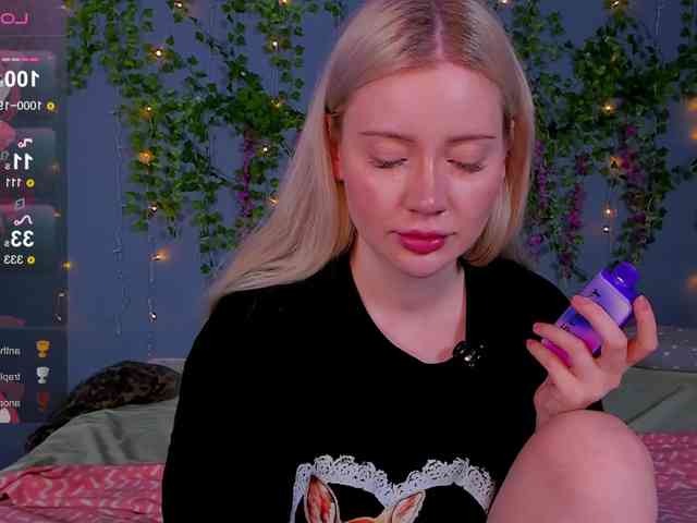 LillieBerry webcam
