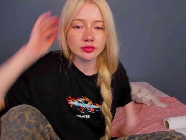 LillieBerry webcam