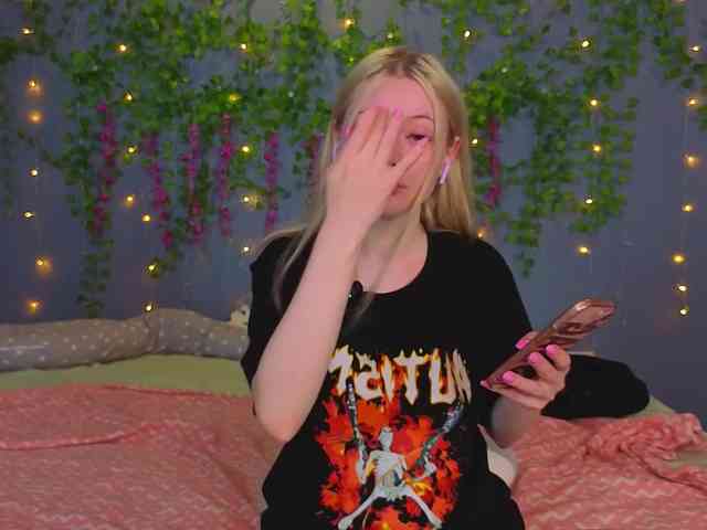 LillieBerry webcam
