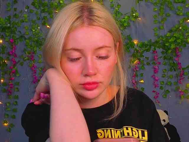 LillieBerry webcam