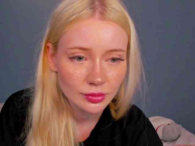 LillieBerry webcam